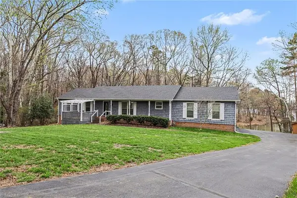 3908 Oak Hollow Court, High Point, NC 27265