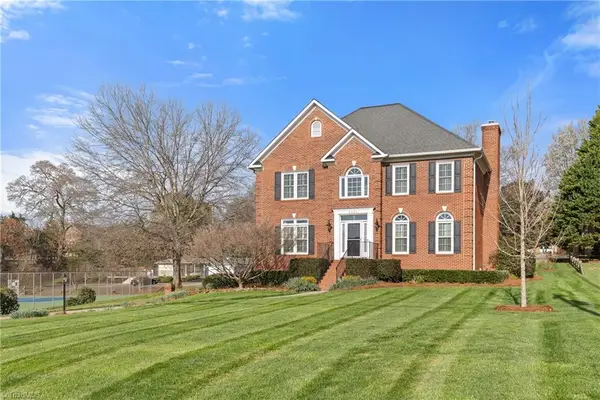 3326 Grandview Club Road, Pfafftown, NC 27040