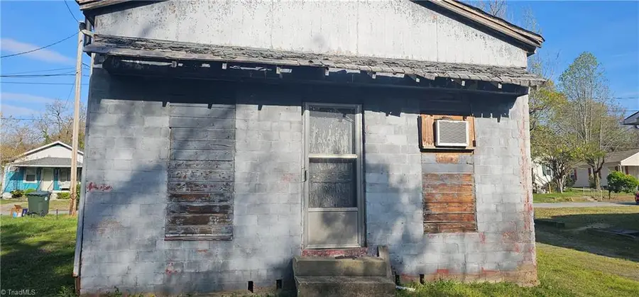 106 Tremont Street, Thomasville, NC 27360 - #3