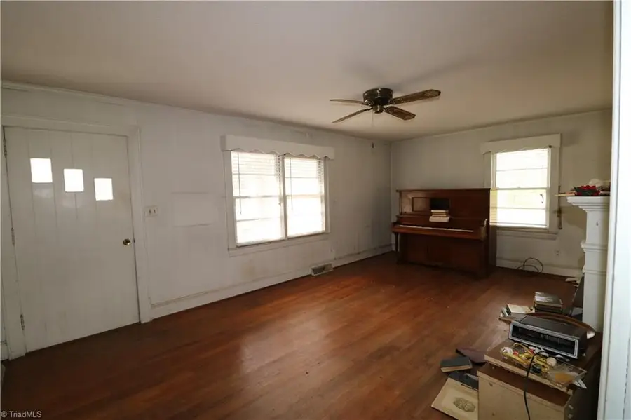 2389 Greensboro Street Extension, Lexington, NC 27295 - #3