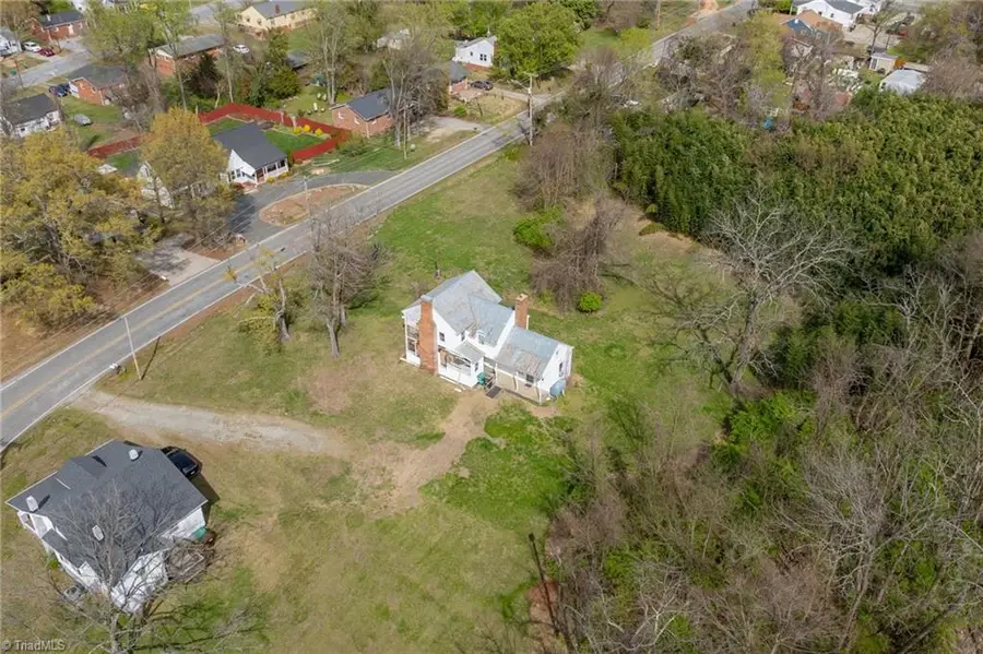 606 E Springfield Road, High Point, NC 27263 - #2