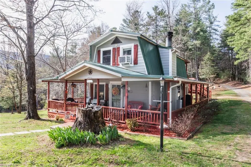 6414 Summit Road, Purlear, NC 28665 - #1