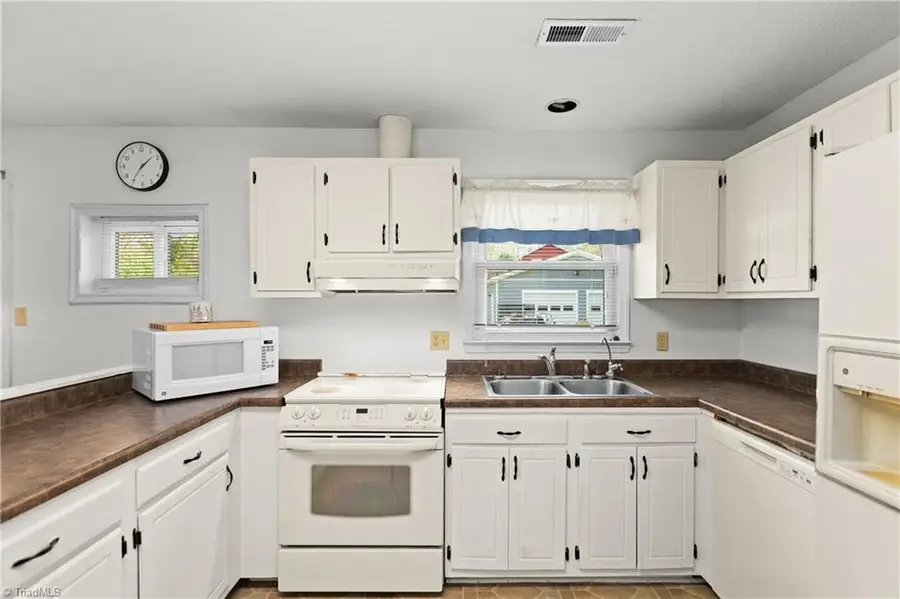 145 Kerner Knolls Drive, Kernersville, NC 27284 - #3