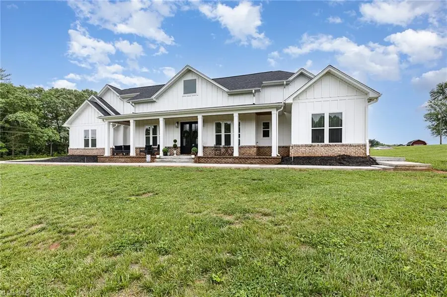 138 Arthur Needham Road, Pilot Mountain, NC 27041 - #3