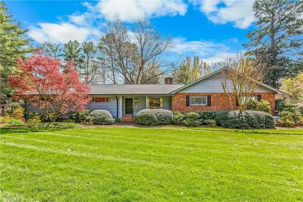 2800 Sudlicht Circle, Winston-Salem, NC 27106