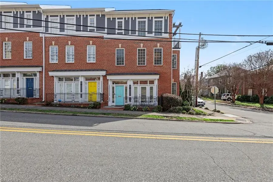 592 W 2nd Street, Winston Salem, NC 27101 - #3