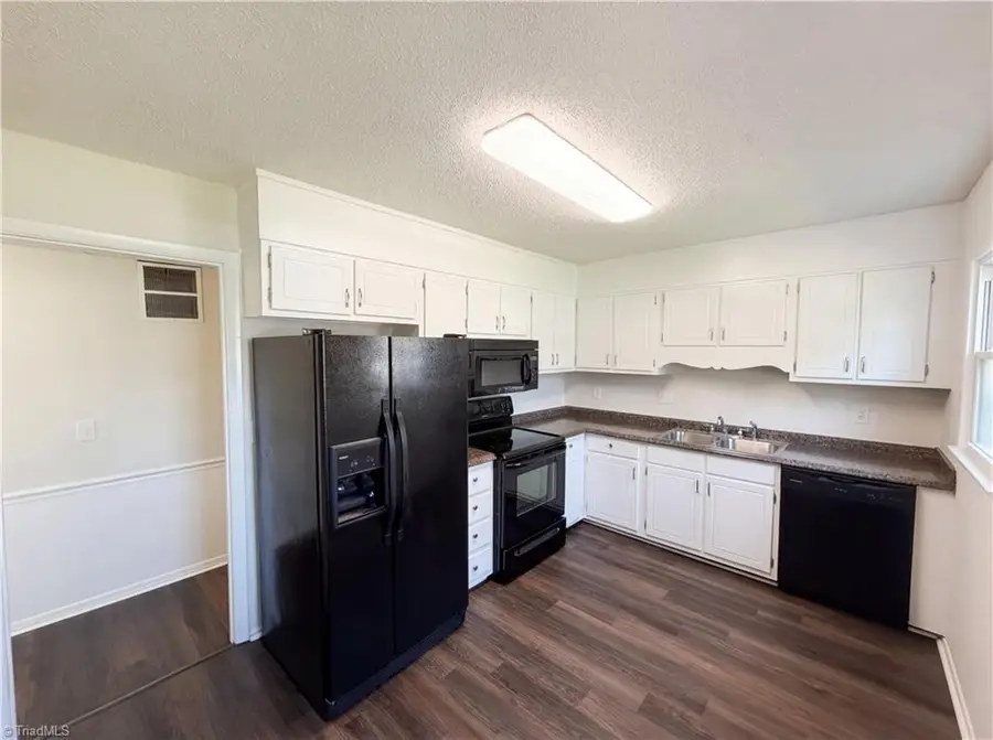 4050 Huntingreen Lane #A, Winston Salem, NC 27106 - #2