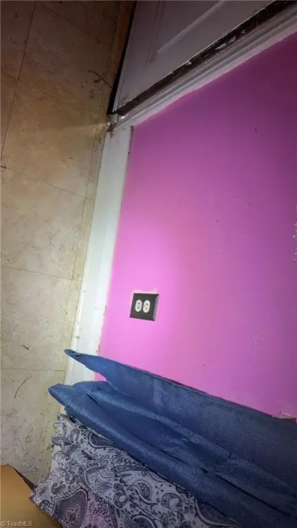 916 Murray Street, Burlington, NC 27217 - #2