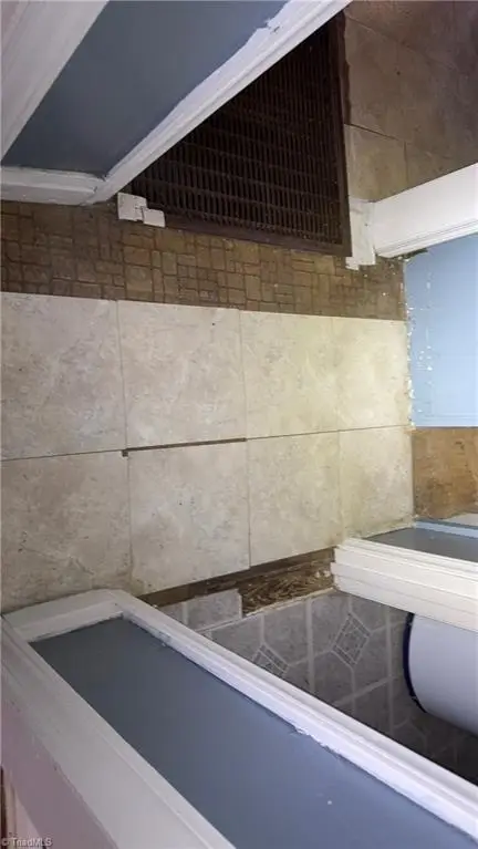 916 Murray Street, Burlington, NC 27217 - #3