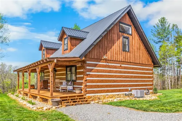 4245 Hillbilly Hollar Drive, East Bend, NC 27018