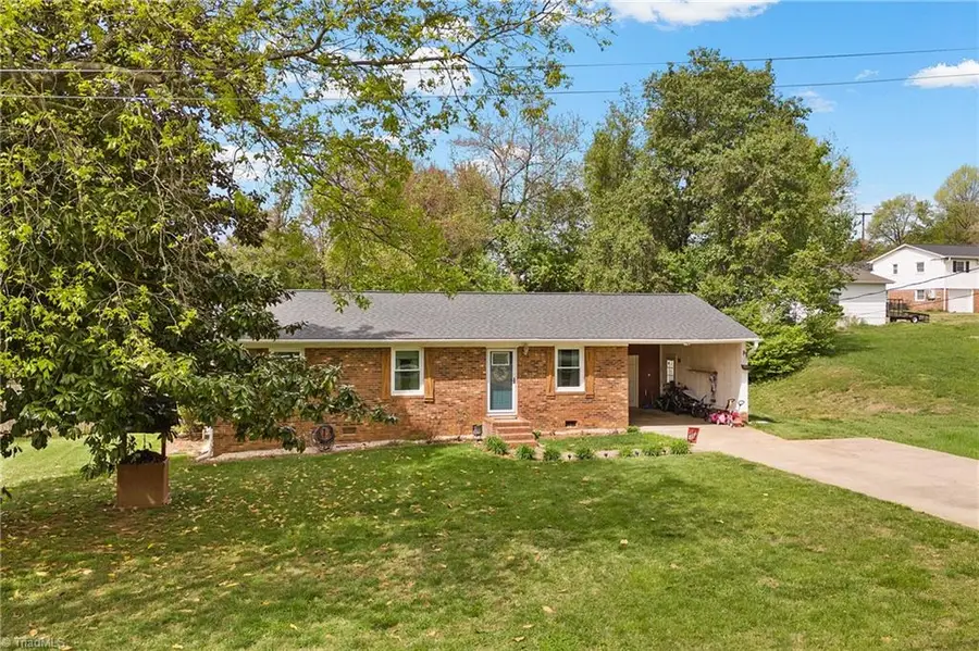 104 Weslo Drive, Kernersville, NC 27284 - #2