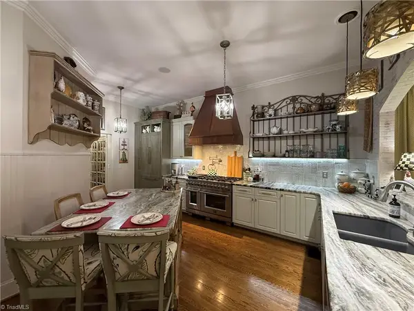 37 Creswell Court, Greensboro, NC 27407