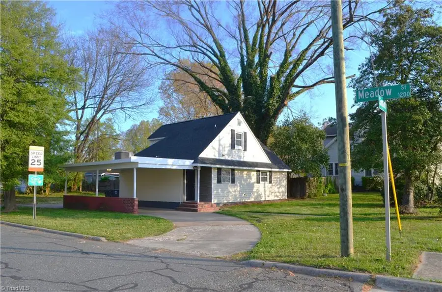 1301 Summit Avenue, Greensboro, NC 27405 - #3