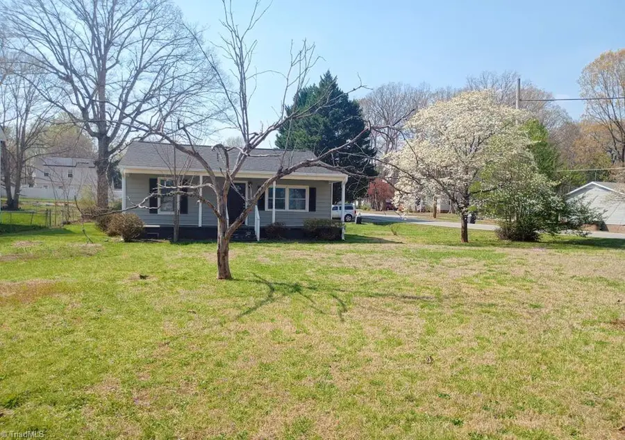 1825 Glenside Drive, Greensboro, NC 27405 - #3