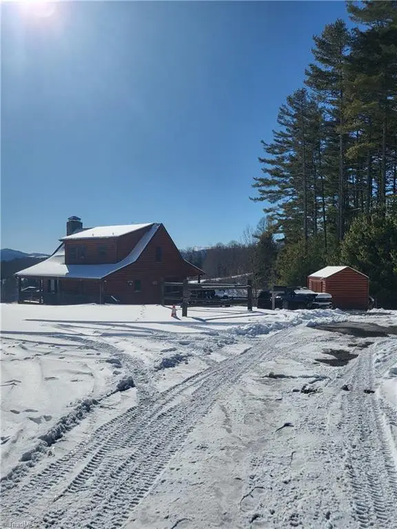 139 Thunder Road, Piney Creek, NC 28663 - #1