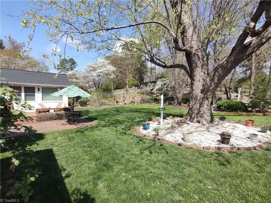 3811 Willowood Drive, Clemmons, NC 27012 - #3