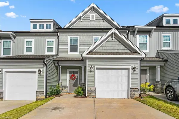 4 Saltford Lane, Greensboro, NC 27455