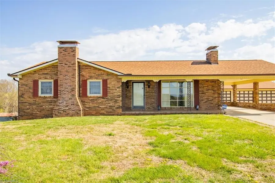 3556 White Plains Road, Roaring River, NC 28669 - #3