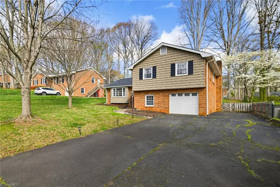 2122 Leeds Lane, Winston Salem, NC 27103 - #3