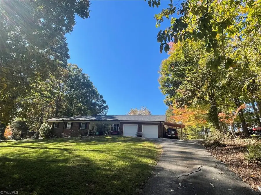 357 Holly Hill Street, North Wilkesboro, NC 28659 - #2