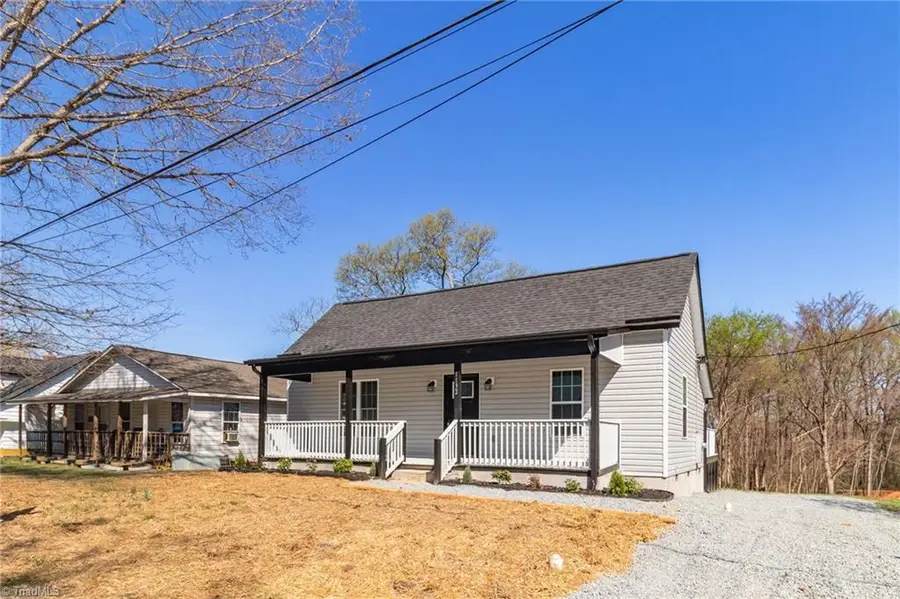 1132 W Green Street, Thomasville, NC 27360 - #2