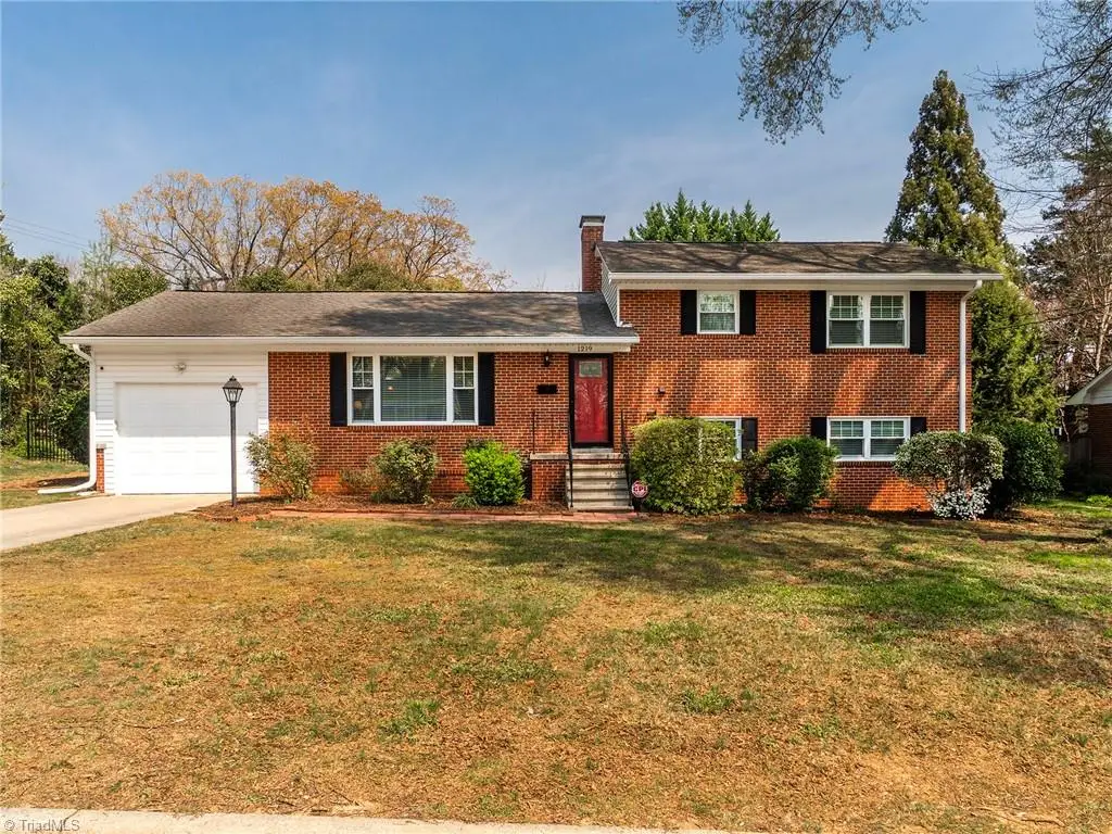 1219 Warwick Drive, Burlington, NC 27215 - #1