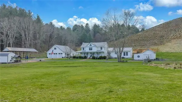 369 Spencer Branch Road, Lansing, NC 28643