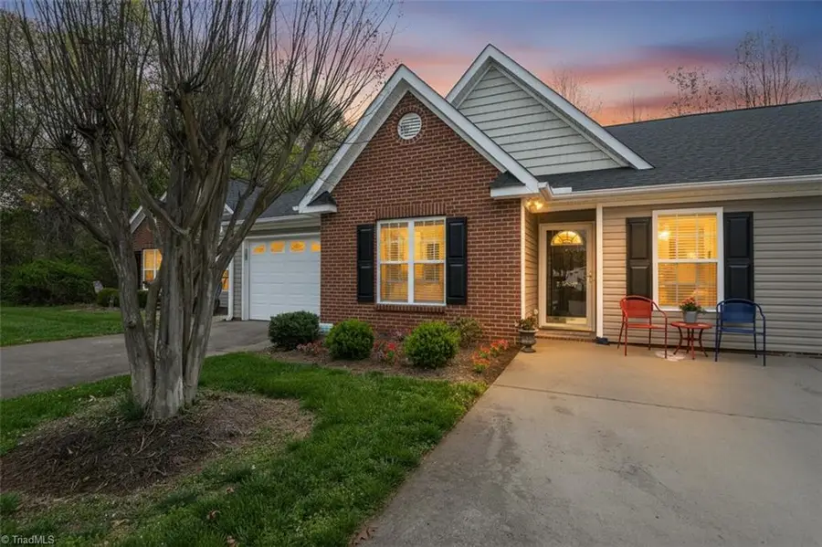 2983 Parkhurst Drive, Clemmons, NC 27103 - #3