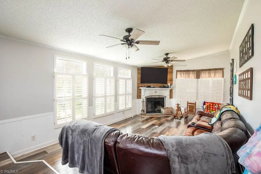 305 Whispering Oaks Drive, Lexington, NC 27292 - #2