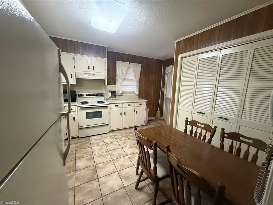 124 S Byrd Street, Eden, NC 27288 - #2