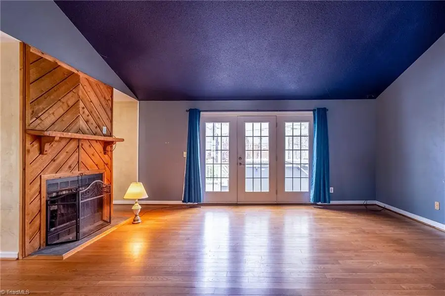 2021 Warwickshire Drive, Greensboro, NC 27455 - #3