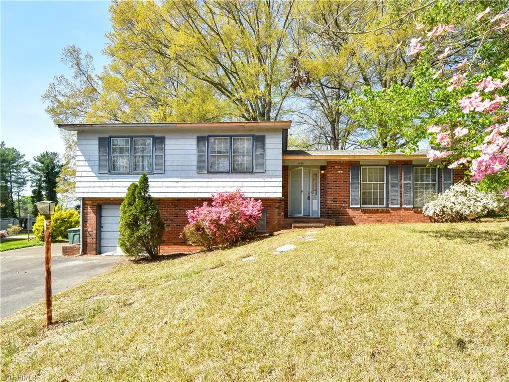 1420 Waybridge Lane, Winston Salem, NC 27103 - #1