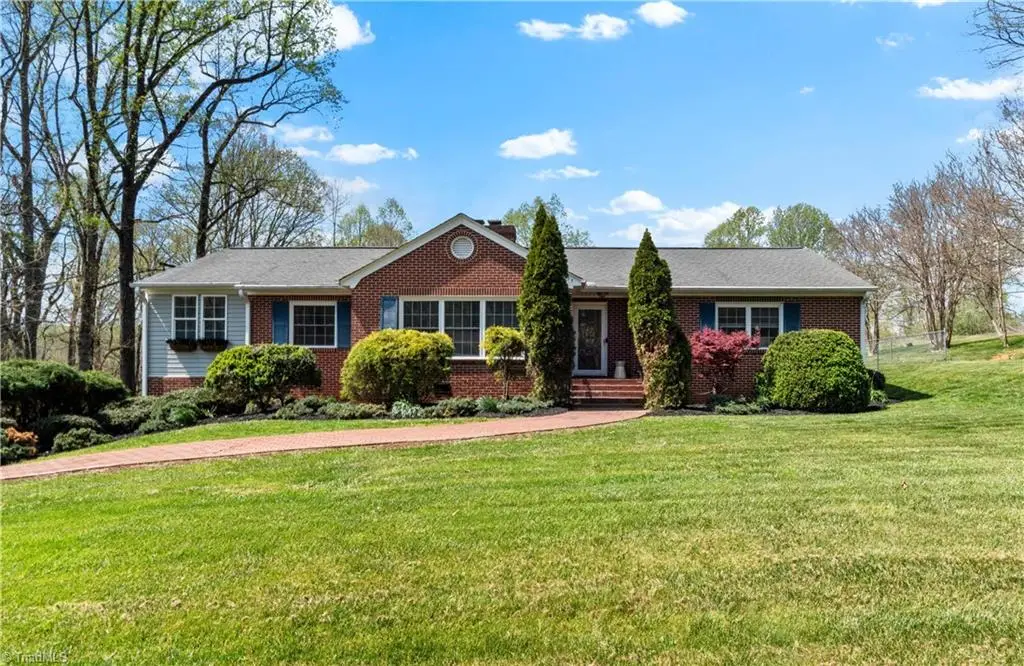 734 Oakland Drive, Elkin, NC 28621 - #1