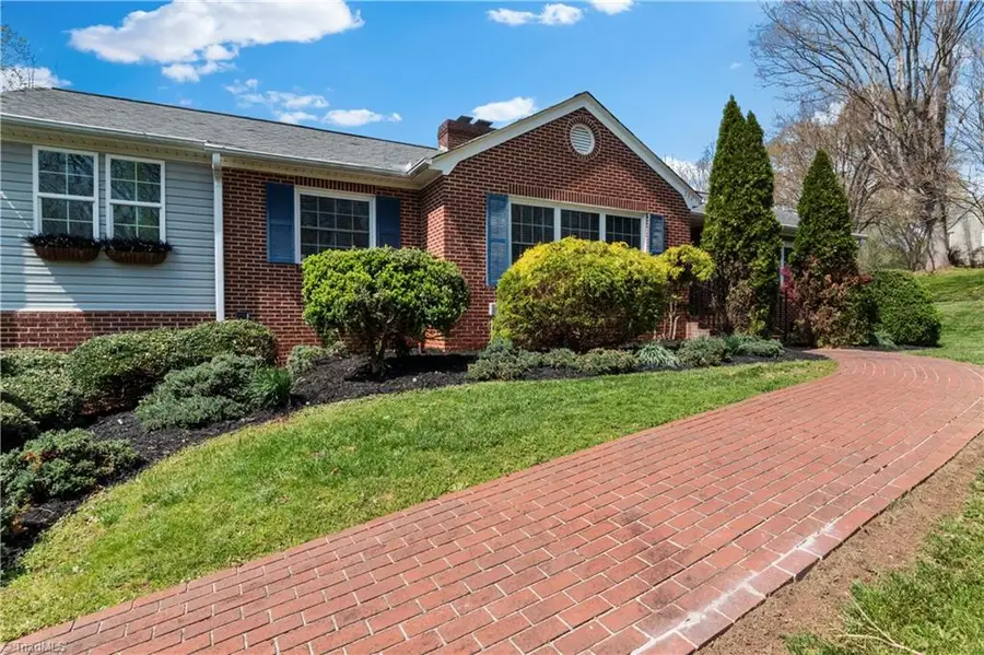 734 Oakland Drive, Elkin, NC 28621 - #2