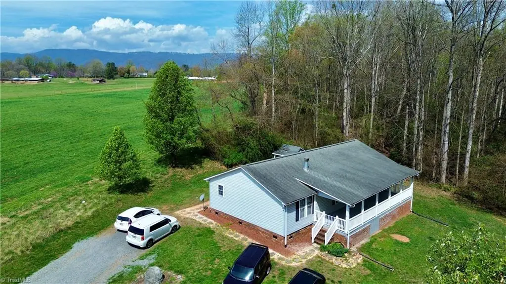 184 Silver Pine Trail, Thurmond, NC 28683 - #1