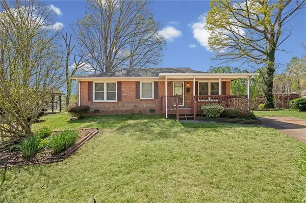 3950 Burnham Circle, Winston-Salem, NC 27105