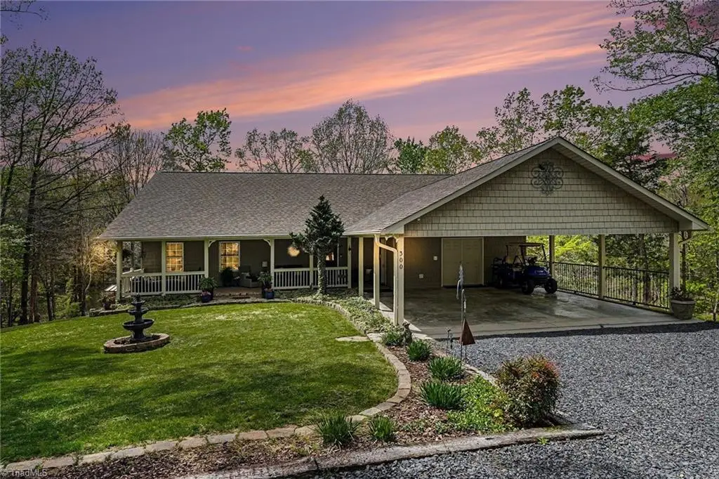 300 Somerset Drive, Reidsville, NC 27320 - #1