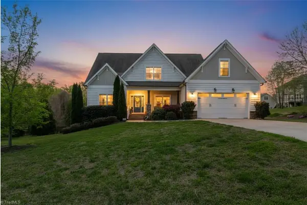 5609 Crooked Oak Drive, Summerfield, NC 27358