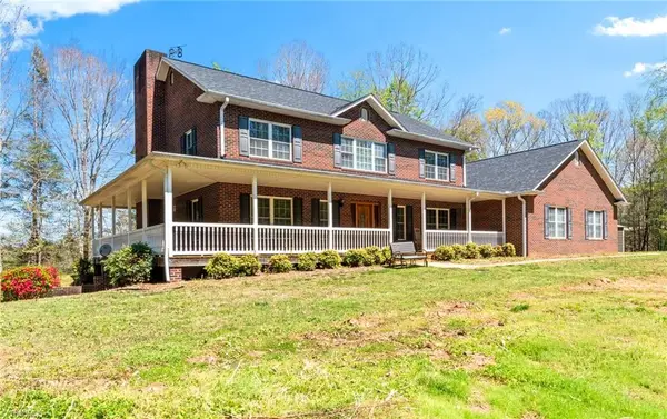 1381 Foster Payne Road, Boomer, NC 28606