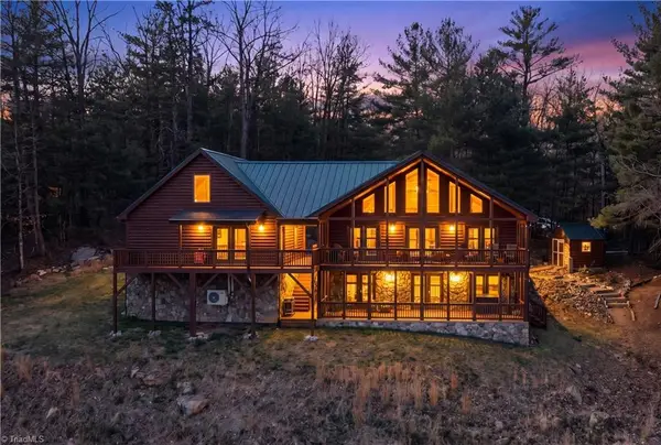 196 Eagle Nest Road, Purlear, NC 28665