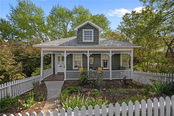 415 S Poplar Street, Winston-Salem, NC 27101