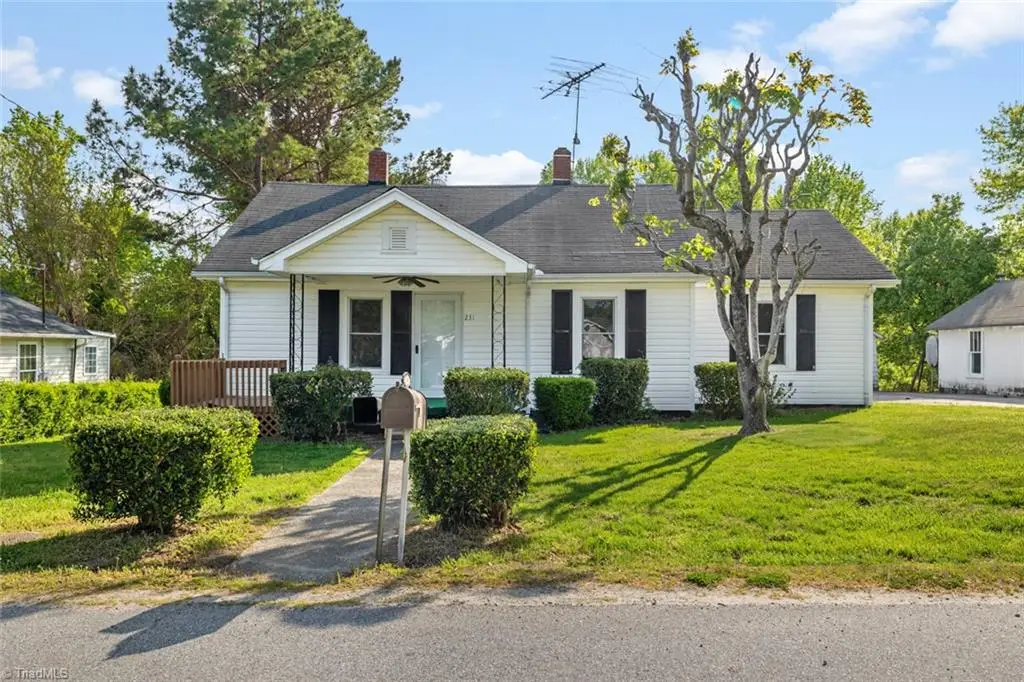 231 Sunset Drive, Thomasville, NC 27360 - #1