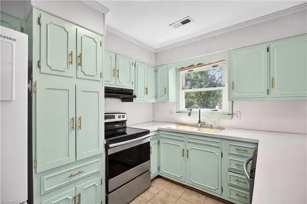 1407 Lambs Lane, Kernersville, NC 27284