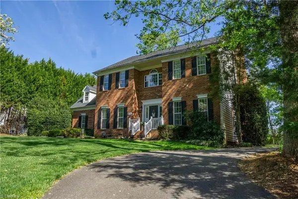 2190 Benwicke Drive, Pfafftown, NC 27040