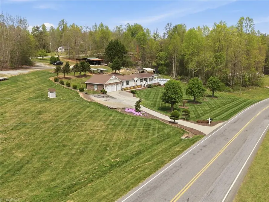 7352 Nc Highway 18, Boomer, NC 28606 - #3