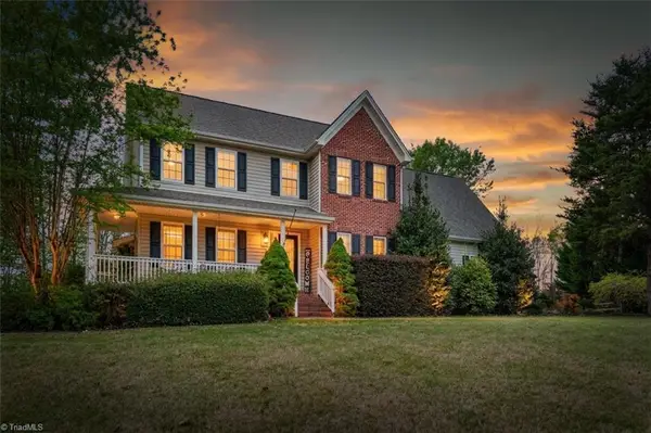 107 Cottonwood Lane, Summerfield, NC 27358