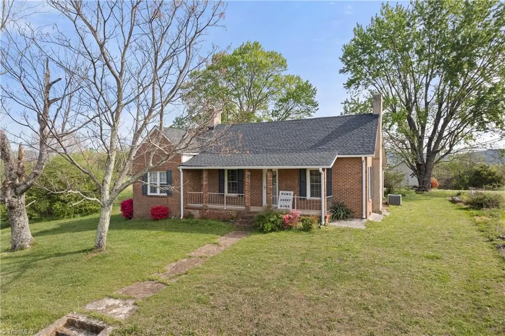 3054 N Old 52 Road, Pinnacle, NC 27043 - #1