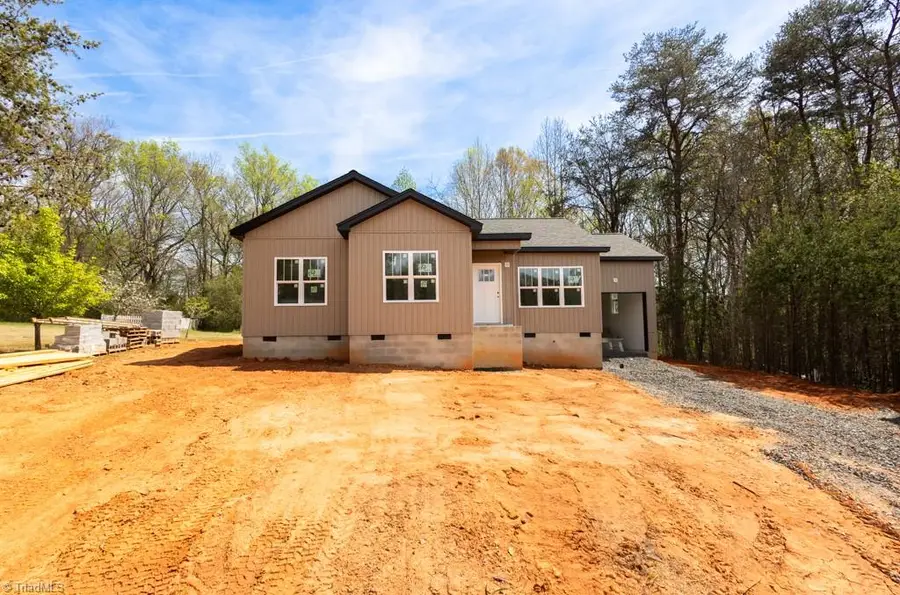 722 Cypress Hill Drive, Eden, NC 27288 - #2