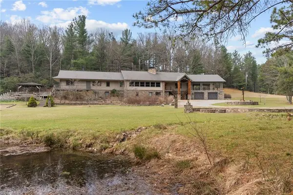 110 Mountain Hearth Drive, Sparta, NC 28675