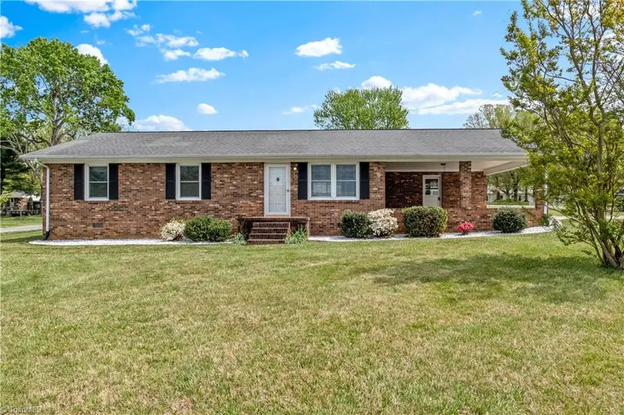 200 Beckford Drive, Lexington, NC 27295 - #2